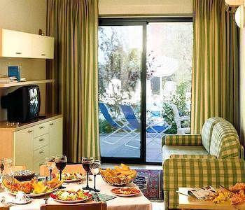 Aparthotel D'oro 3*